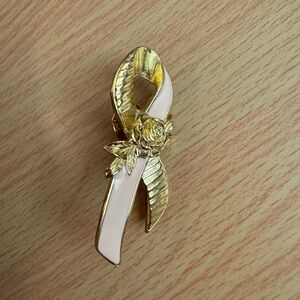 Vintage 1993 Avon Breast Cancer gold tone brooch w/ rose & pink enamel. App 2”